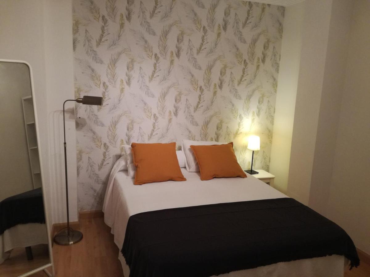 Apartamentos Centro Малага Екстериор снимка