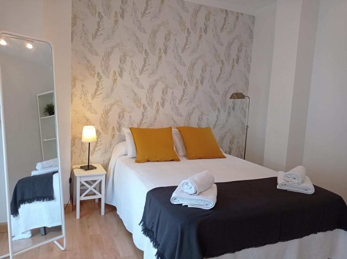Apartamentos Centro Малага Екстериор снимка