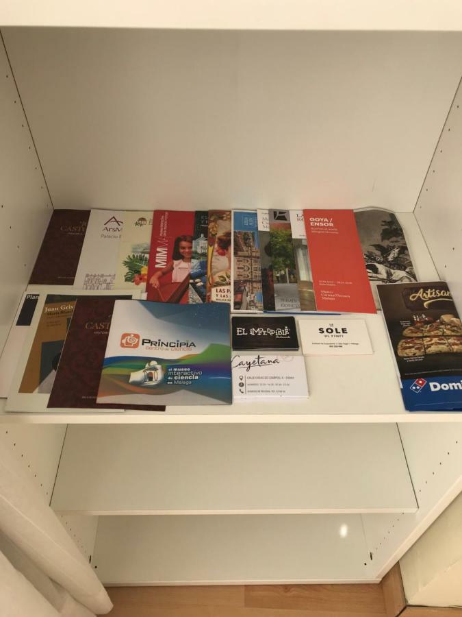 Apartamentos Centro Малага Екстериор снимка