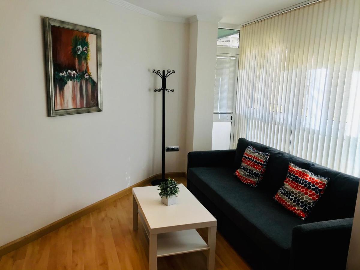 Apartamentos Centro Малага Екстериор снимка