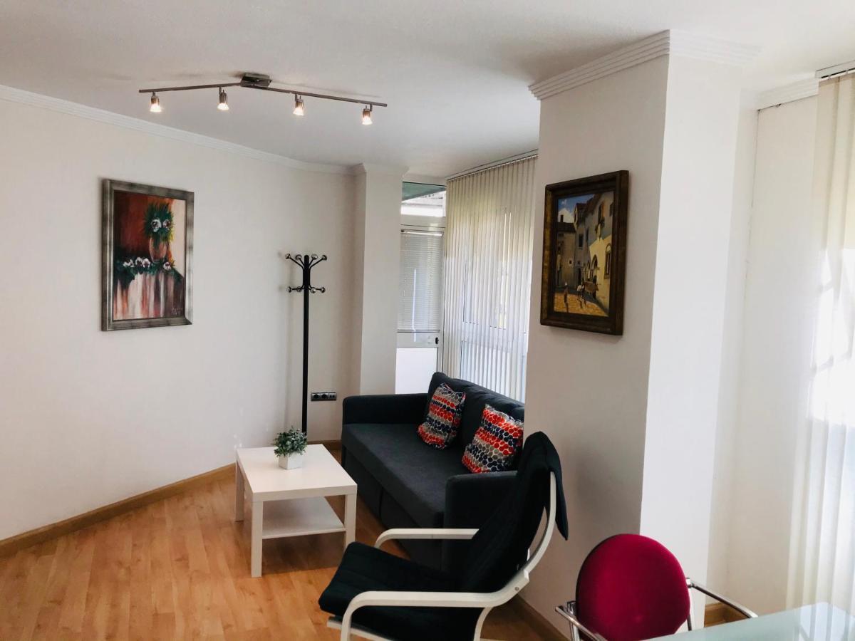 Apartamentos Centro Малага Екстериор снимка